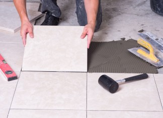 Błędy najczęściej popełniane przez glazurnika podczas układania płytek.