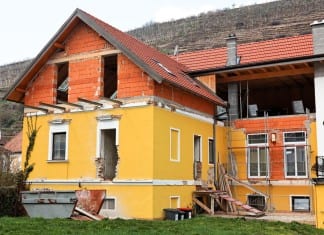 Co nas może zaskoczyć przy remoncie starego domu?