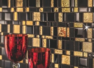 Aranżacja pełna blasku. Nie bój się brokatu!