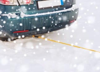 Zima zawitała do Wielkiej Brytanii! Już są pierwsze poważne problemy z transportem.