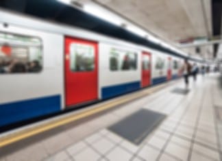 Metro zablokowało ruch w Londynie, znowu strajkują.