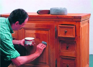 Akcja – renowacja! Przywracamy drewnianym meblom dawny blask